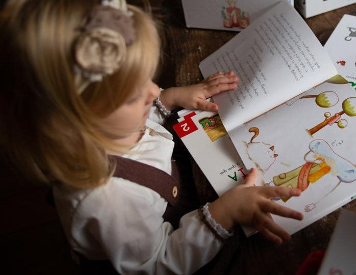 CUENTOS CON REGLAS: 12 Historias para Dominar la Ortografía